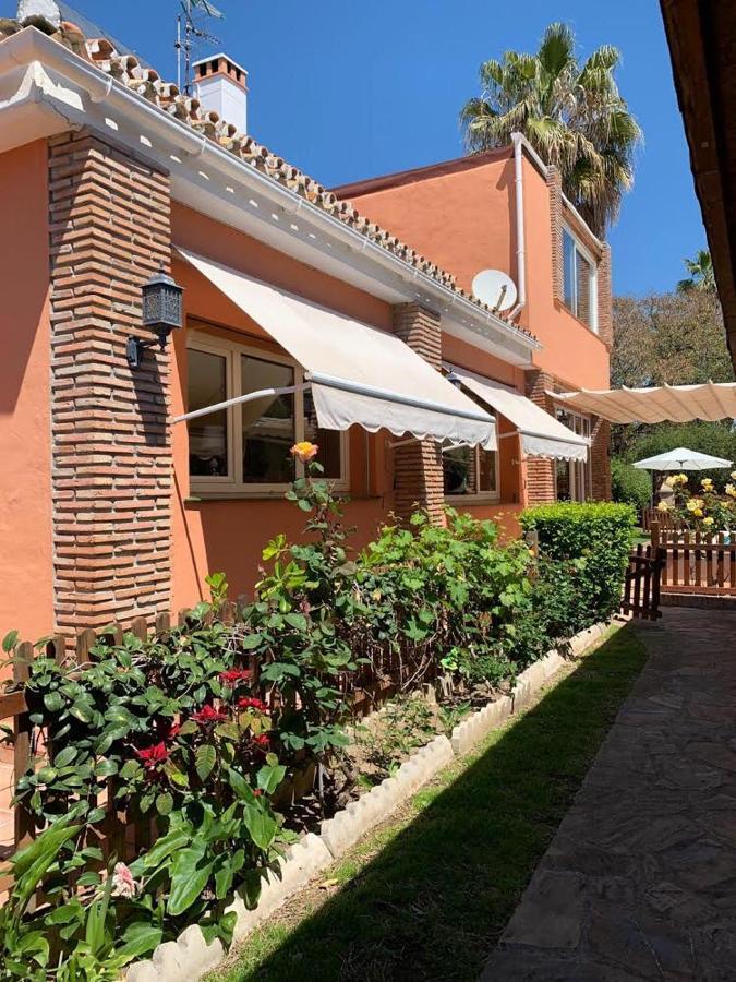 Chalet Con Piscina A 50 M De La Playa . Marbella Exteriér fotografie