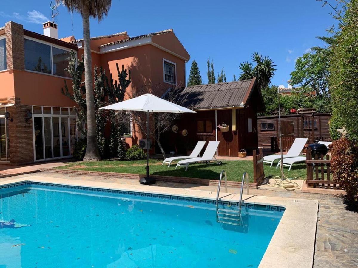 Chalet Con Piscina A 50 M De La Playa . Marbella Exteriér fotografie
