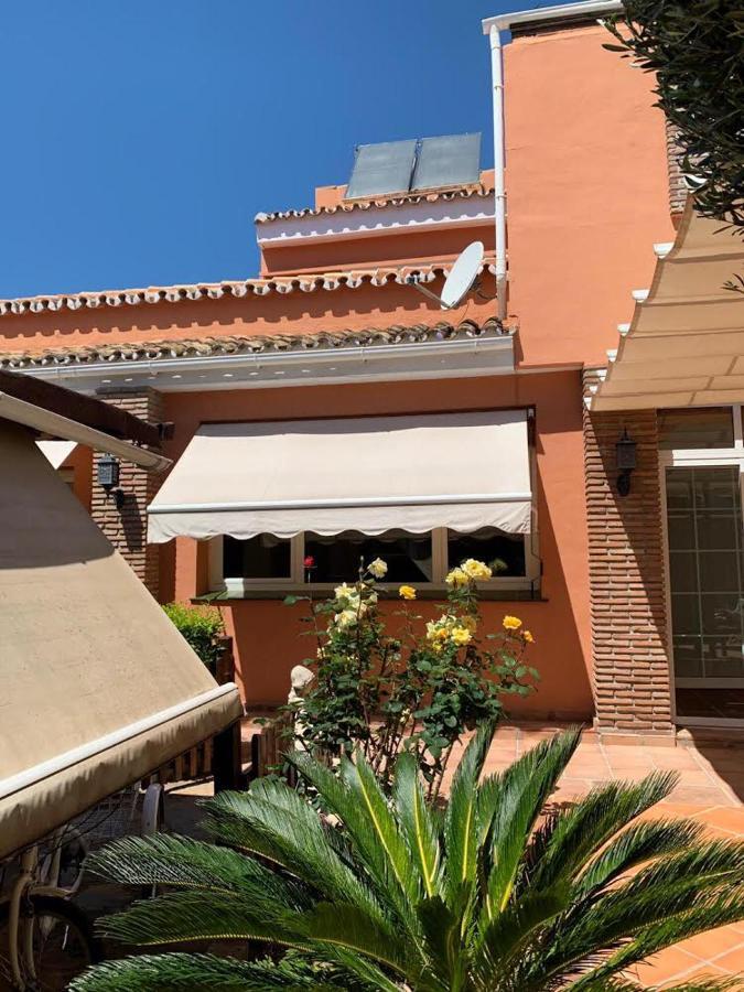 Chalet Con Piscina A 50 M De La Playa . Marbella Exteriér fotografie